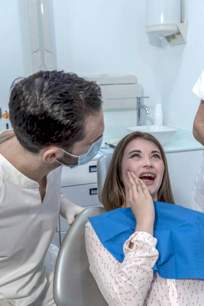 Best Broken or Chipped Tooth Repair in Green Oaks, IL